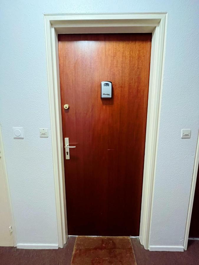 Calme Et Arboree Proche De La Apartment *
